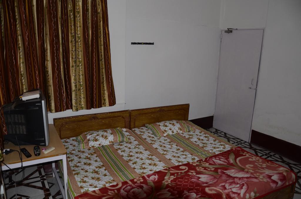 Kim Lawn Guest House Calcutta Exterior foto