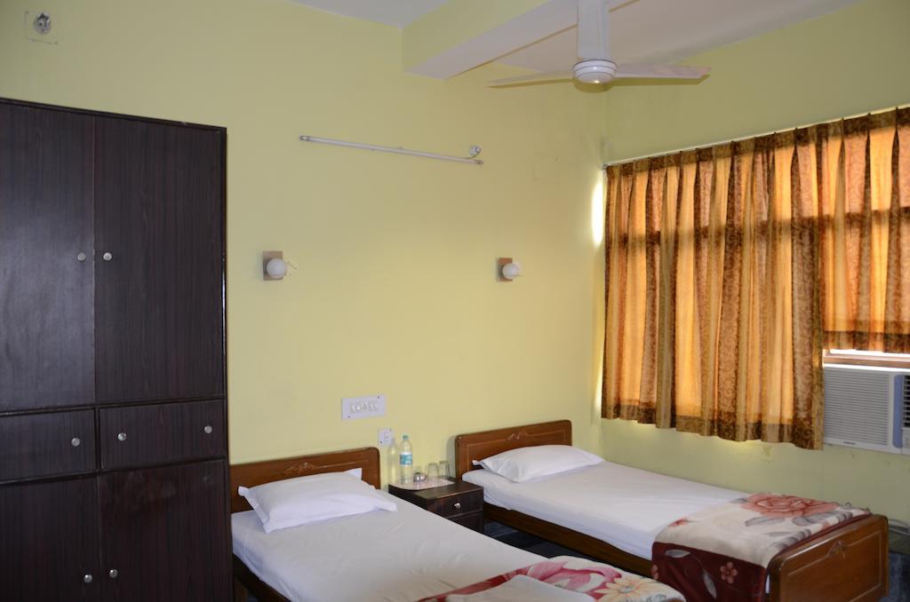 Kim Lawn Guest House Calcutta Exterior foto